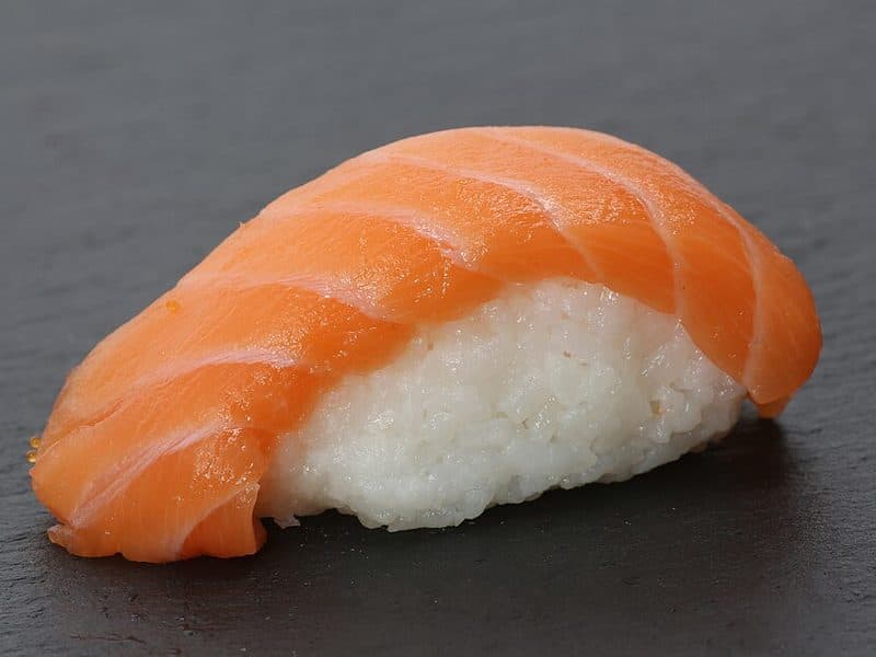 Salmon Nigiri (6)